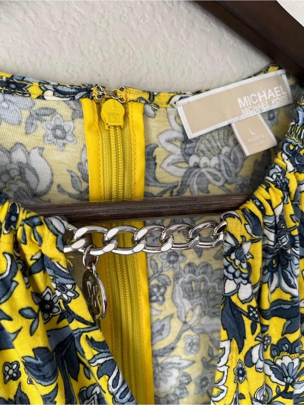 🌼Michael Kors Floral halter logo chain Top